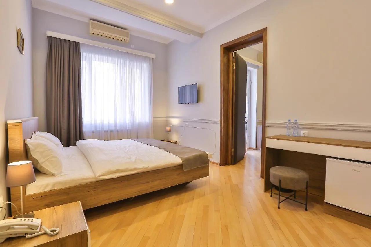 Tribu Express Hotel Tbilisi